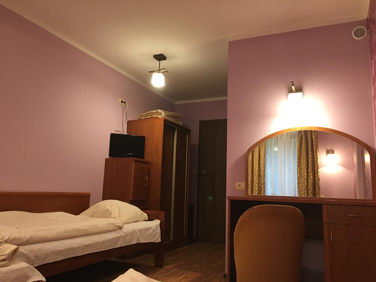 Gosciniec Kukle Bed & Breakfast エクステリア 写真