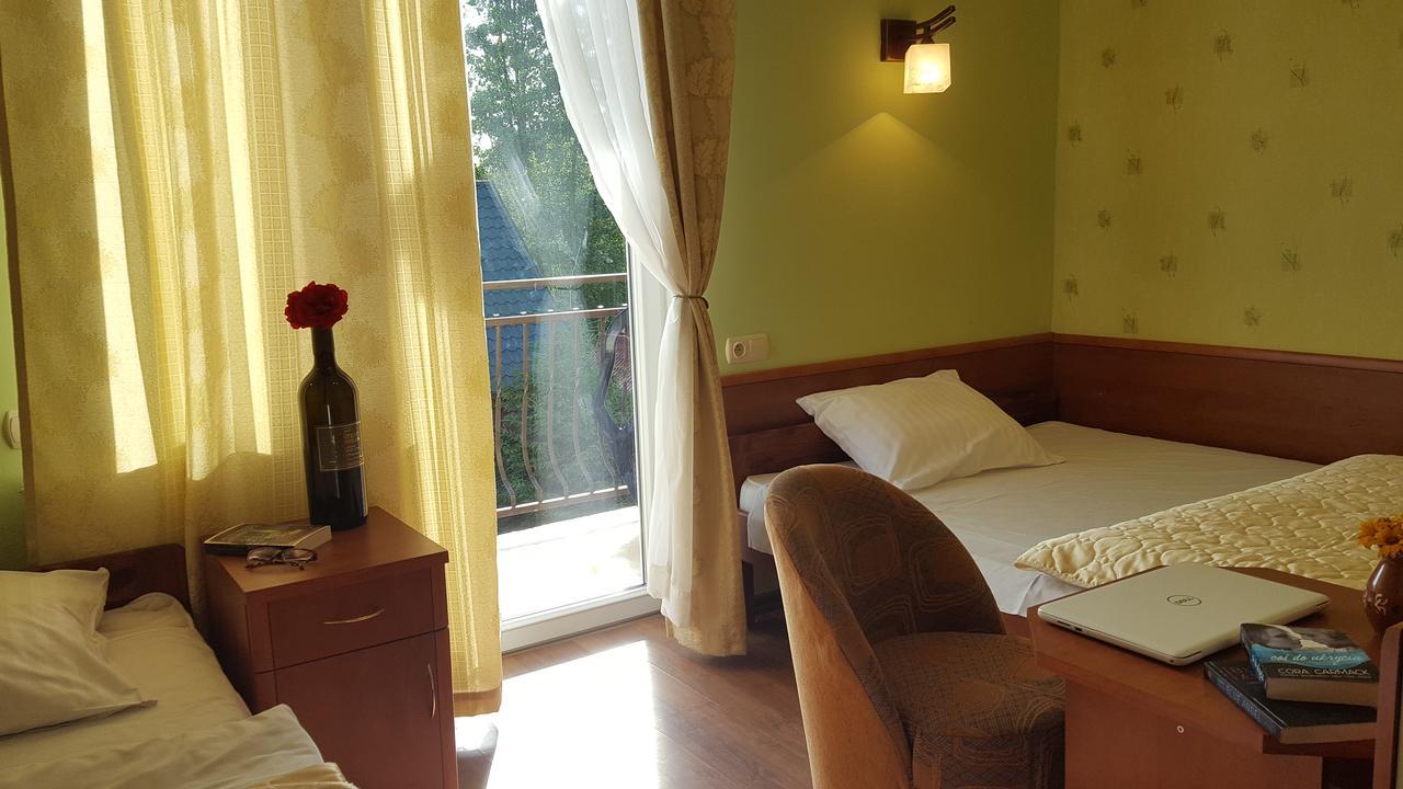 Gosciniec Kukle Bed & Breakfast エクステリア 写真