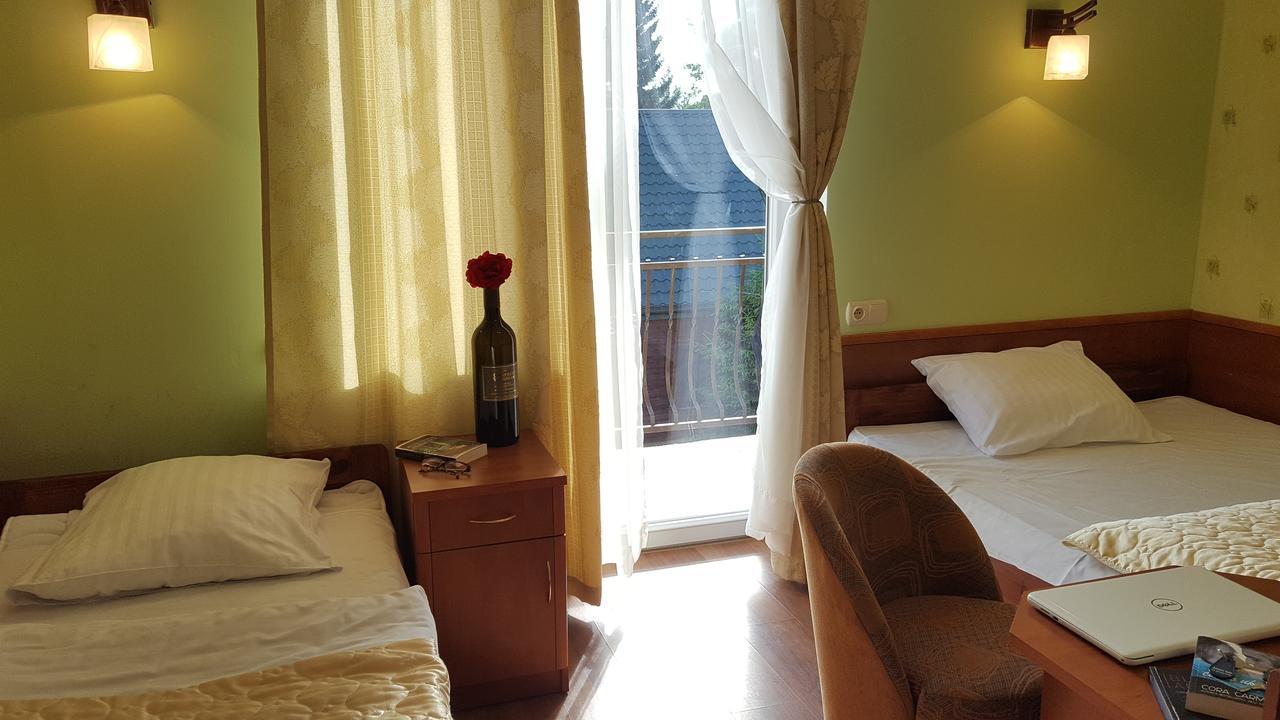 Gosciniec Kukle Bed & Breakfast エクステリア 写真