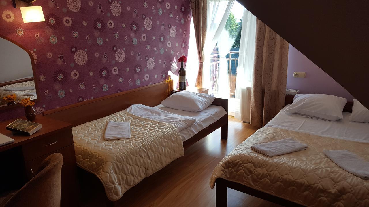 Gosciniec Kukle Bed & Breakfast エクステリア 写真